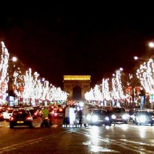 Ein Weihnachtsmarkt auf den Champs-Elysées: ein außergewöhnliches Ereignis