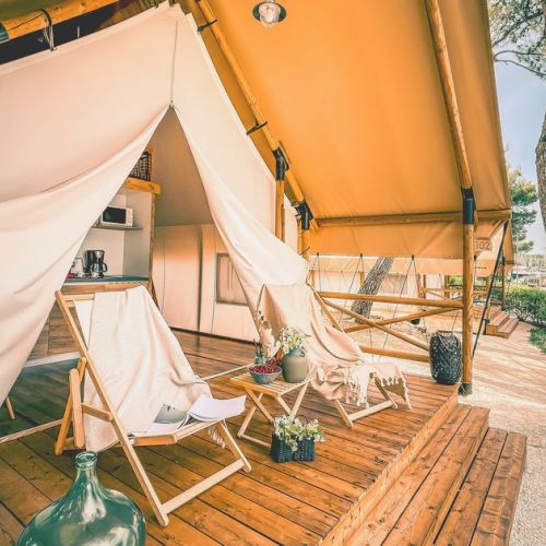 Was ist der Unterschied zwischen Camping und Glamping?