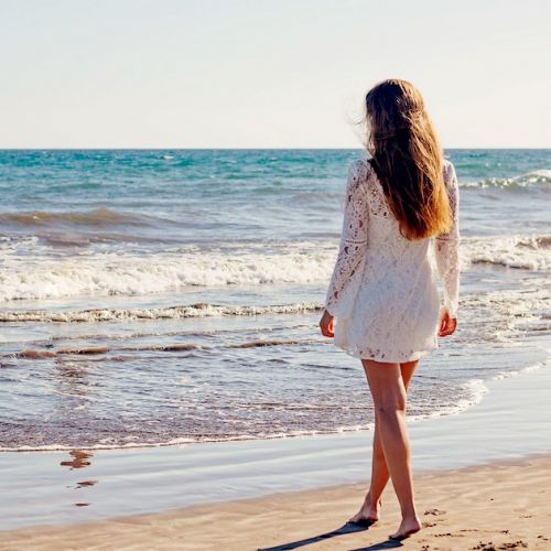 Wie soll man sich für den Strand anziehen?